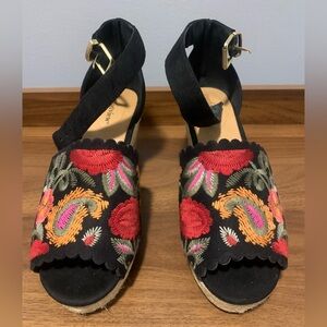 Astrid Wedge Espadrilles by Comfortview Black Embroidered Floral size 8.5WW HTF